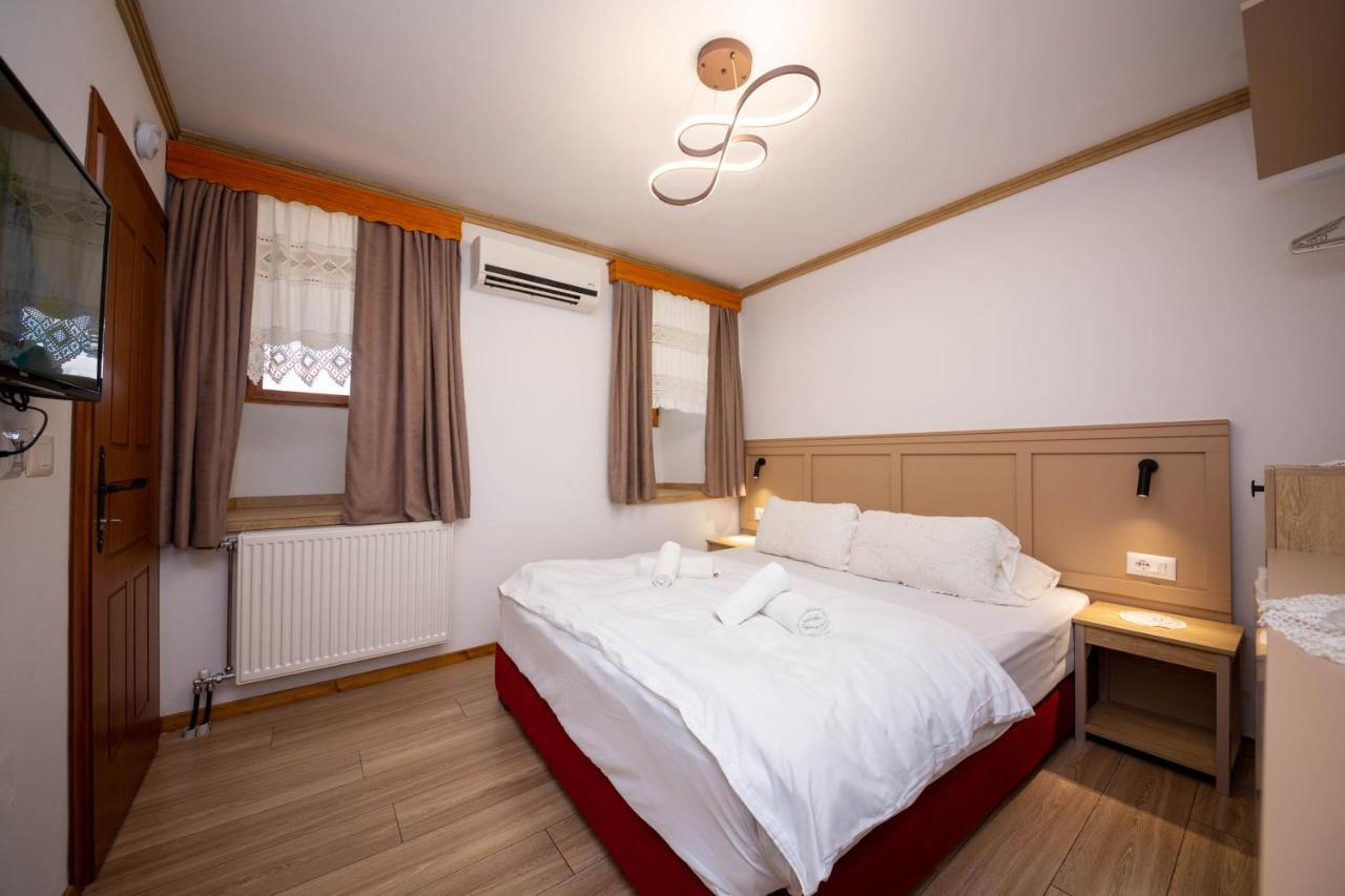 Gjirokastër Bed And Breakfast Kotoni מראה חיצוני תמונה