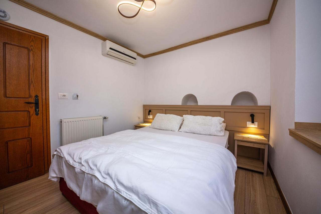 Gjirokastër Bed And Breakfast Kotoni מראה חיצוני תמונה