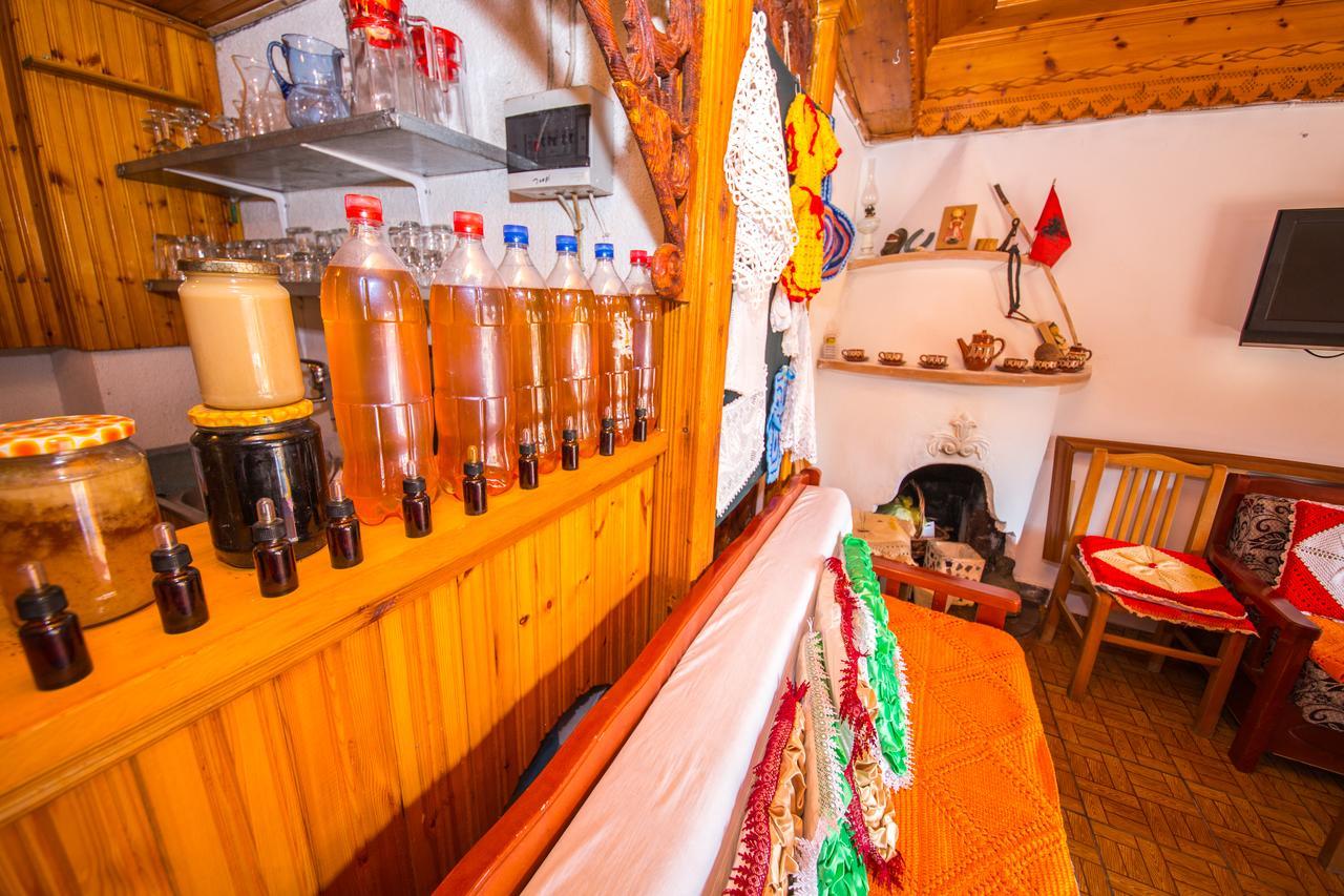 Gjirokastër Bed And Breakfast Kotoni מראה חיצוני תמונה